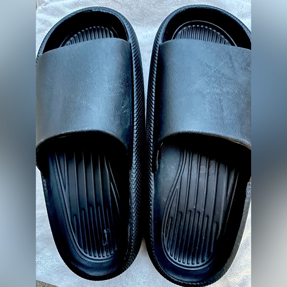 Black Brand New Slides 4 pairs for $20